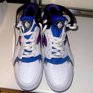 Nike Hurache Sneaker